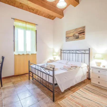 Two-bedroom In Urbino -pu-